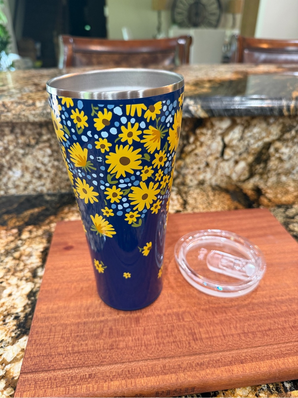 Swig Life Lazy Daisy 32 oz Travel Tumbler
